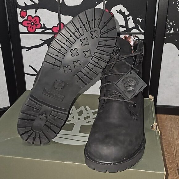 Timberland Waterproof Black Floral Boots Size 10 new - Picture 5 of 7